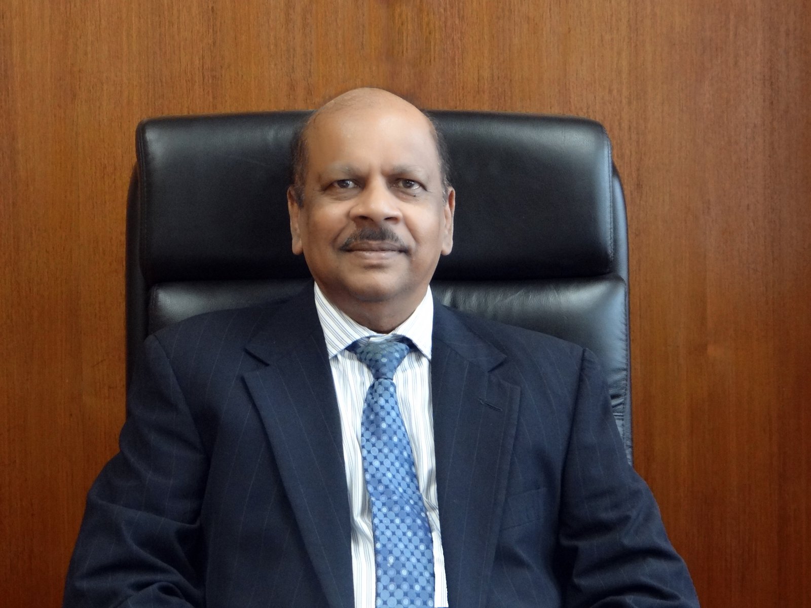Governor_Dr_Gobind_Ganga